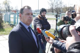 Zagreb: Ministar Beroš obratio se medijima ispred KB Dubrava