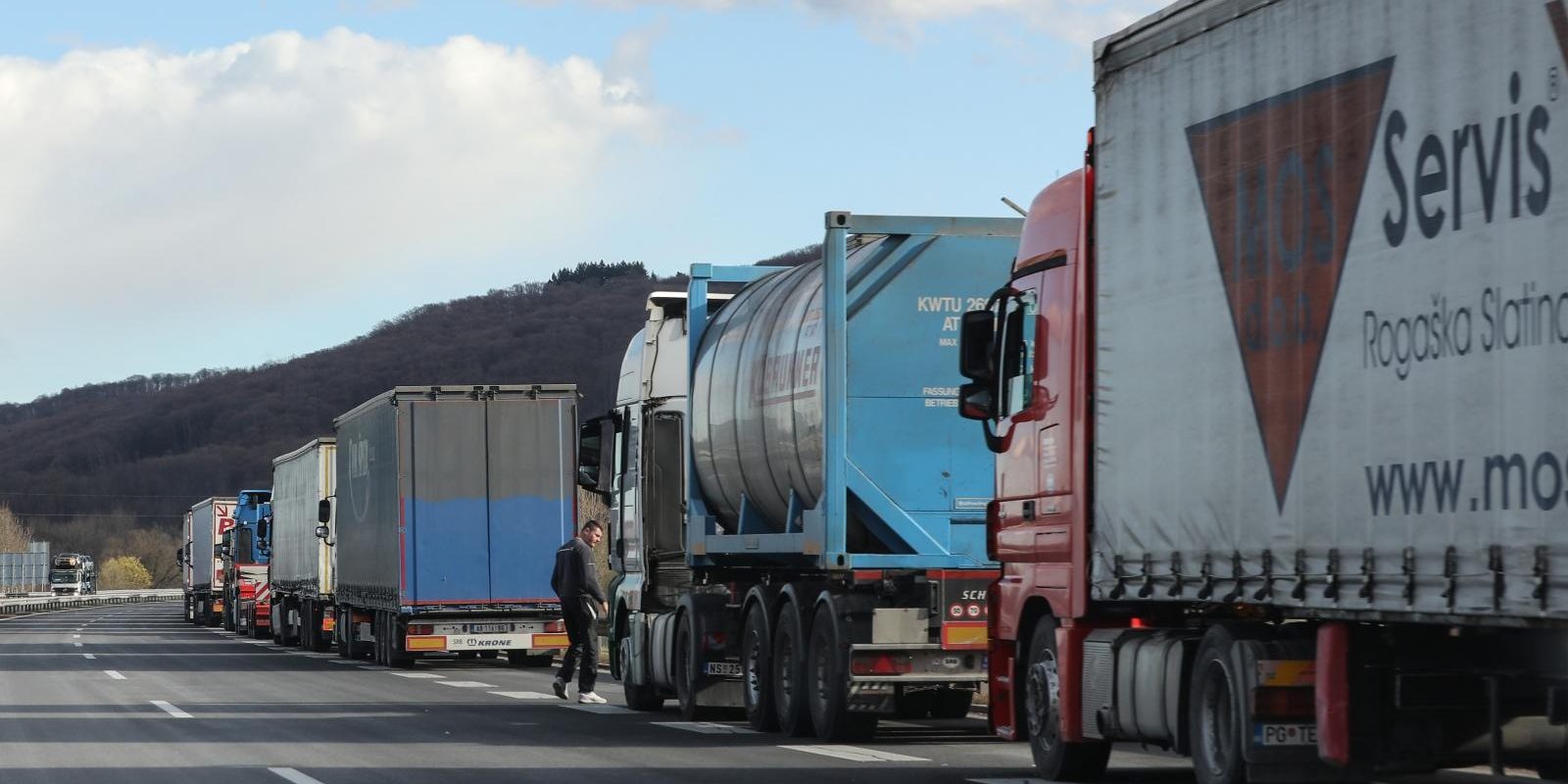 Na slovenskoj strani granice prema Hrvatskoj kilometarske kolone kamiona