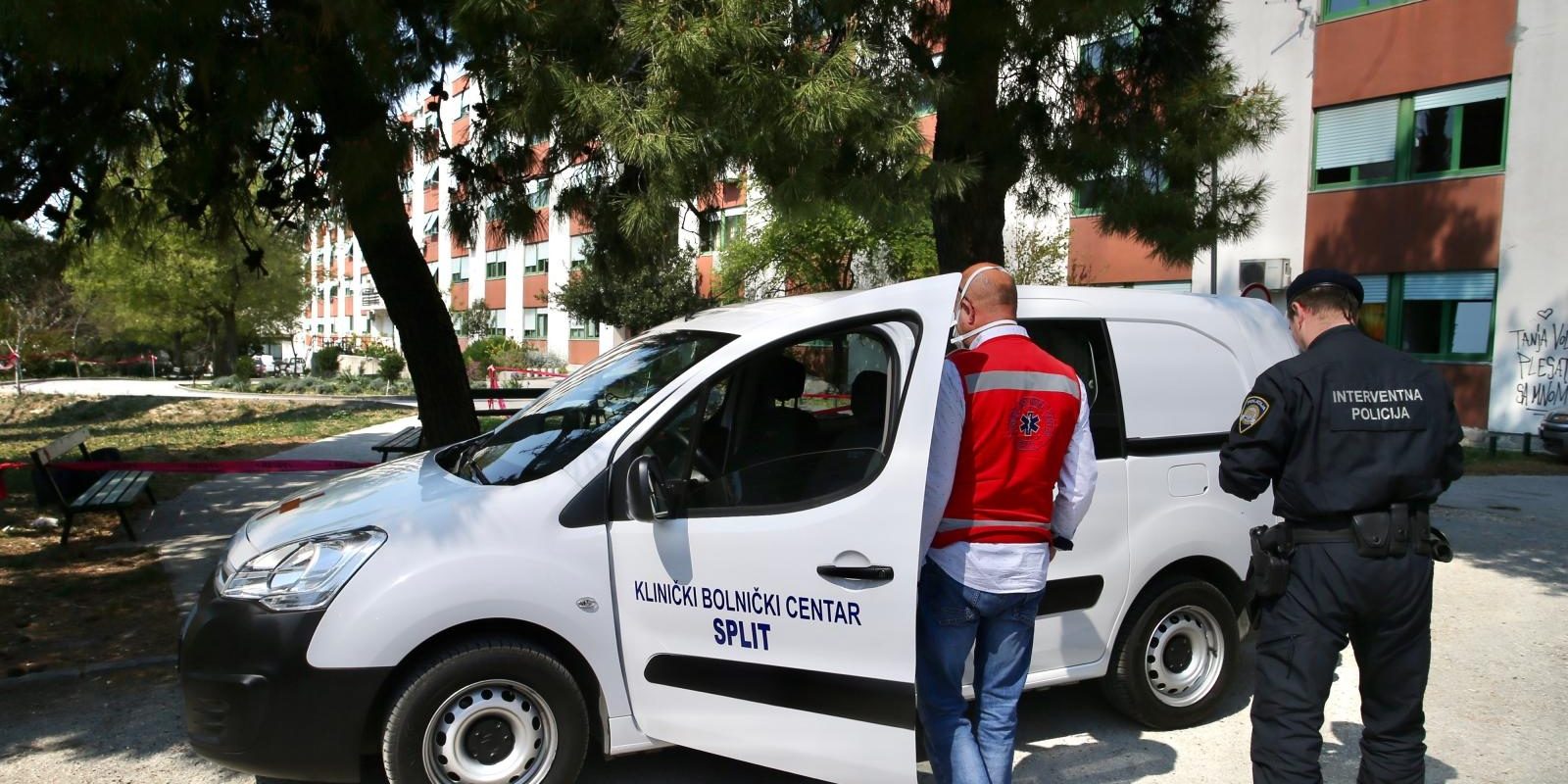 Split: Ravnatelj KBC Split stigao u Dom za starije i nemoćne