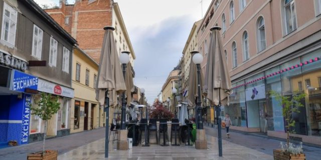PXL_290420_28831406-696×464