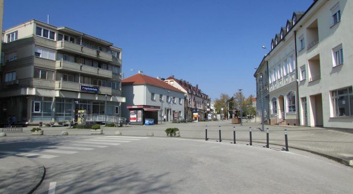 002-696×382