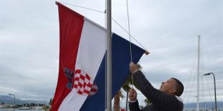 480270c2558EDNthumbimg-2020_05_06_Banovina_podizanje-zastave-02-A