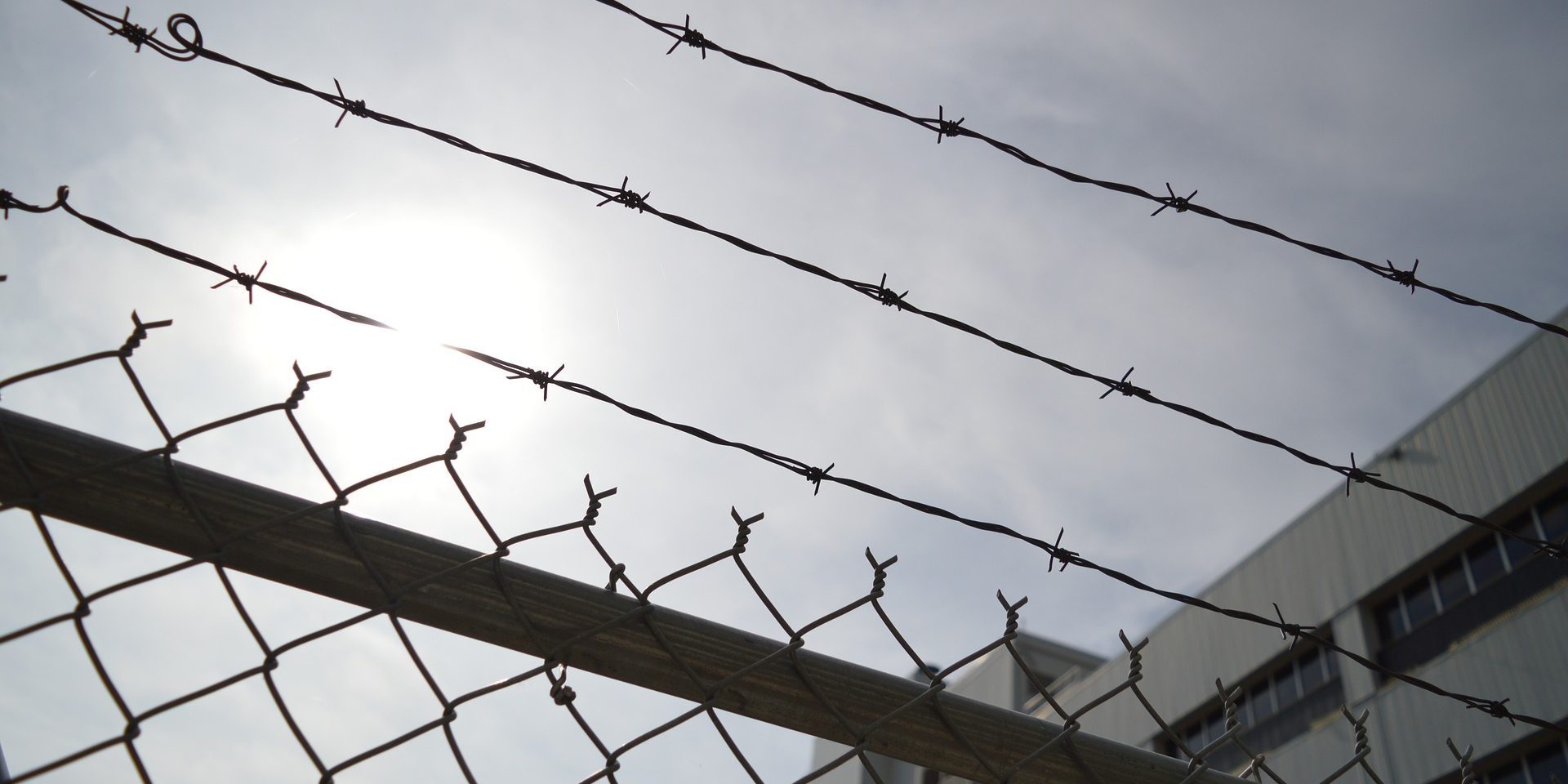 barbed-wire-960248_1920