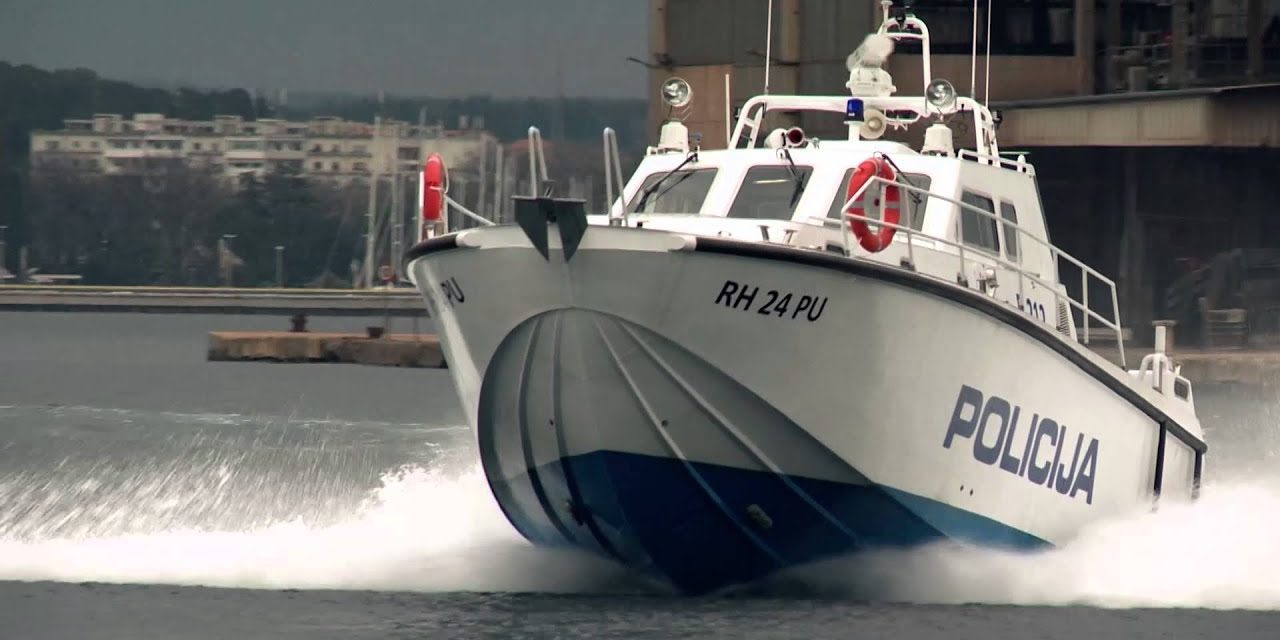 policija