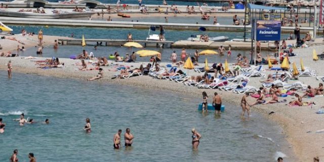 PXL_160720_29554725-696×463