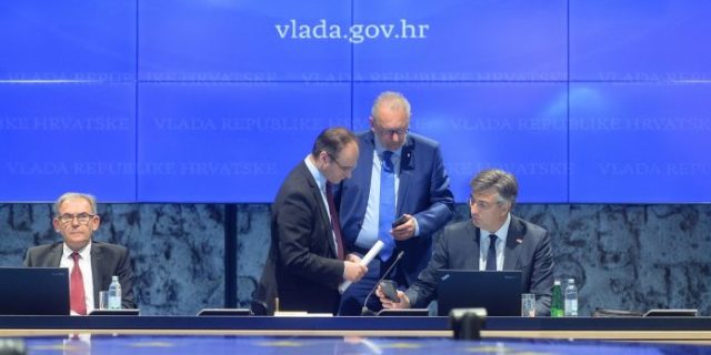 PXL_180620_29272800-696×452