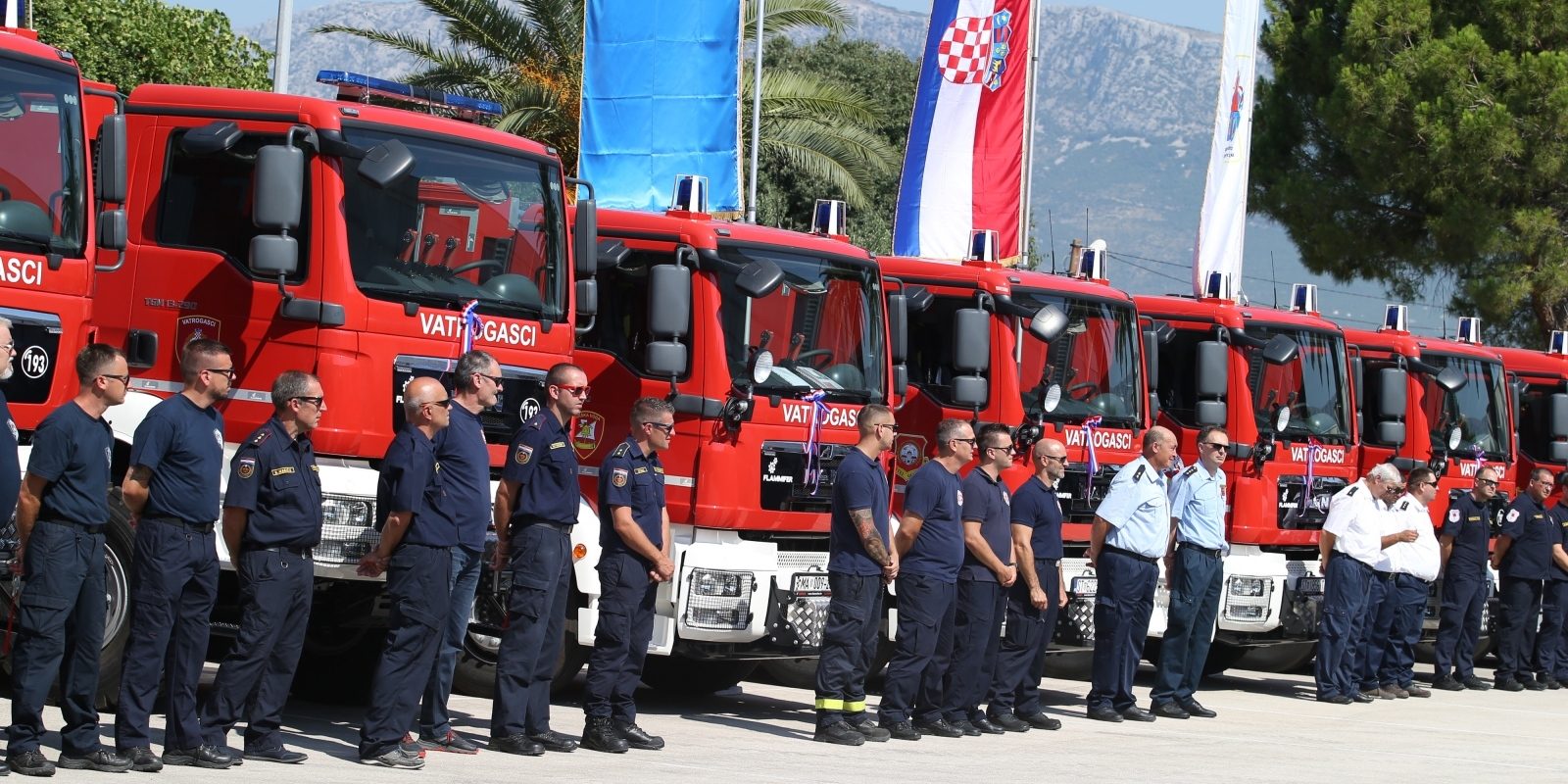 U JVP Split vatrogascima uručena nova vatrogasna vozila