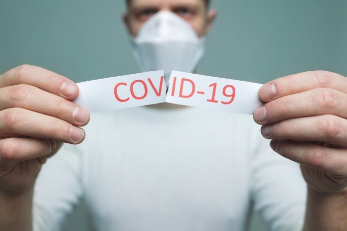 covid-19-4987804_1280-696×464