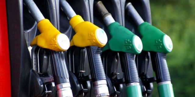 fuel-1596622_960_720-Custom-696×382
