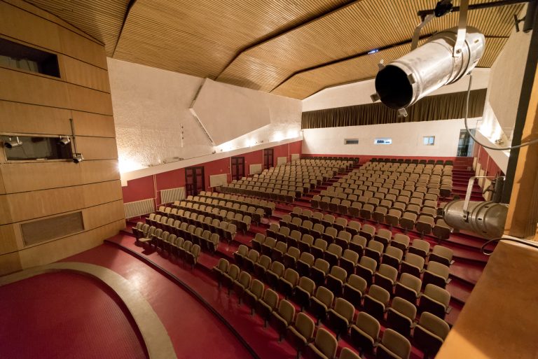 kino2-768×513
