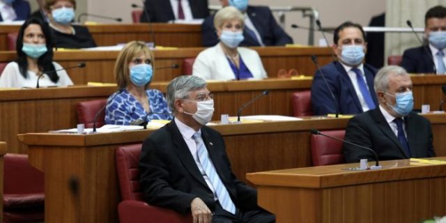 PXL_220720_29602906-696×470