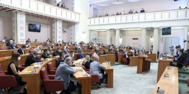 PXL_310720_29692865-768×453-2-696×411