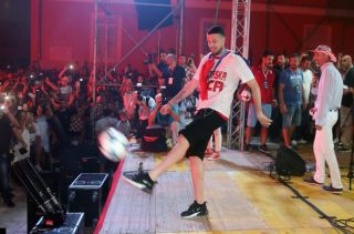 PXL_170718_21408797-696×458