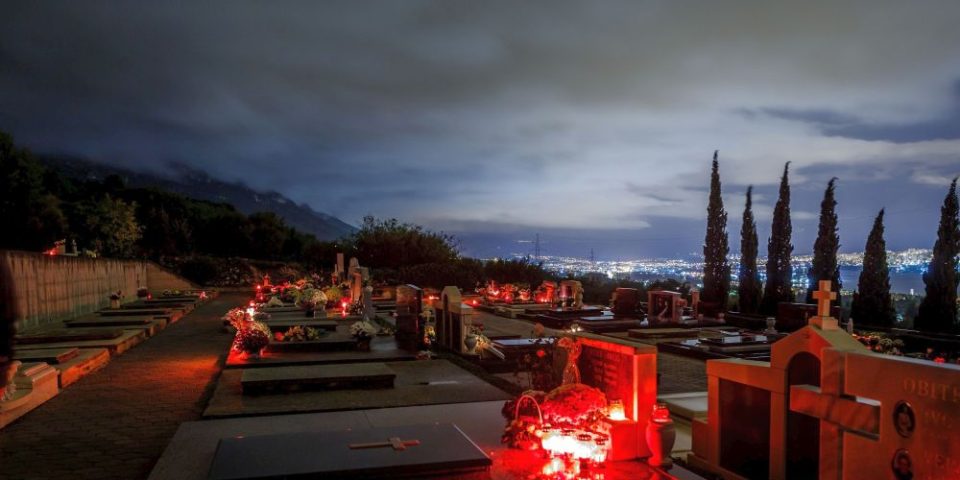Kastel Gomilica, 011118. Nocni ugodjaj na Groblju Mila Gora.