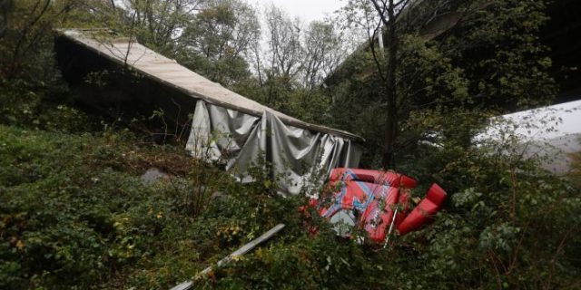 PXL_161120_30857997-696×464