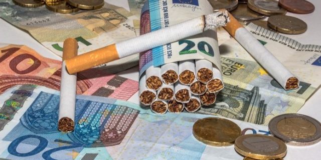 cigarettes-1981035_1280-696×464
