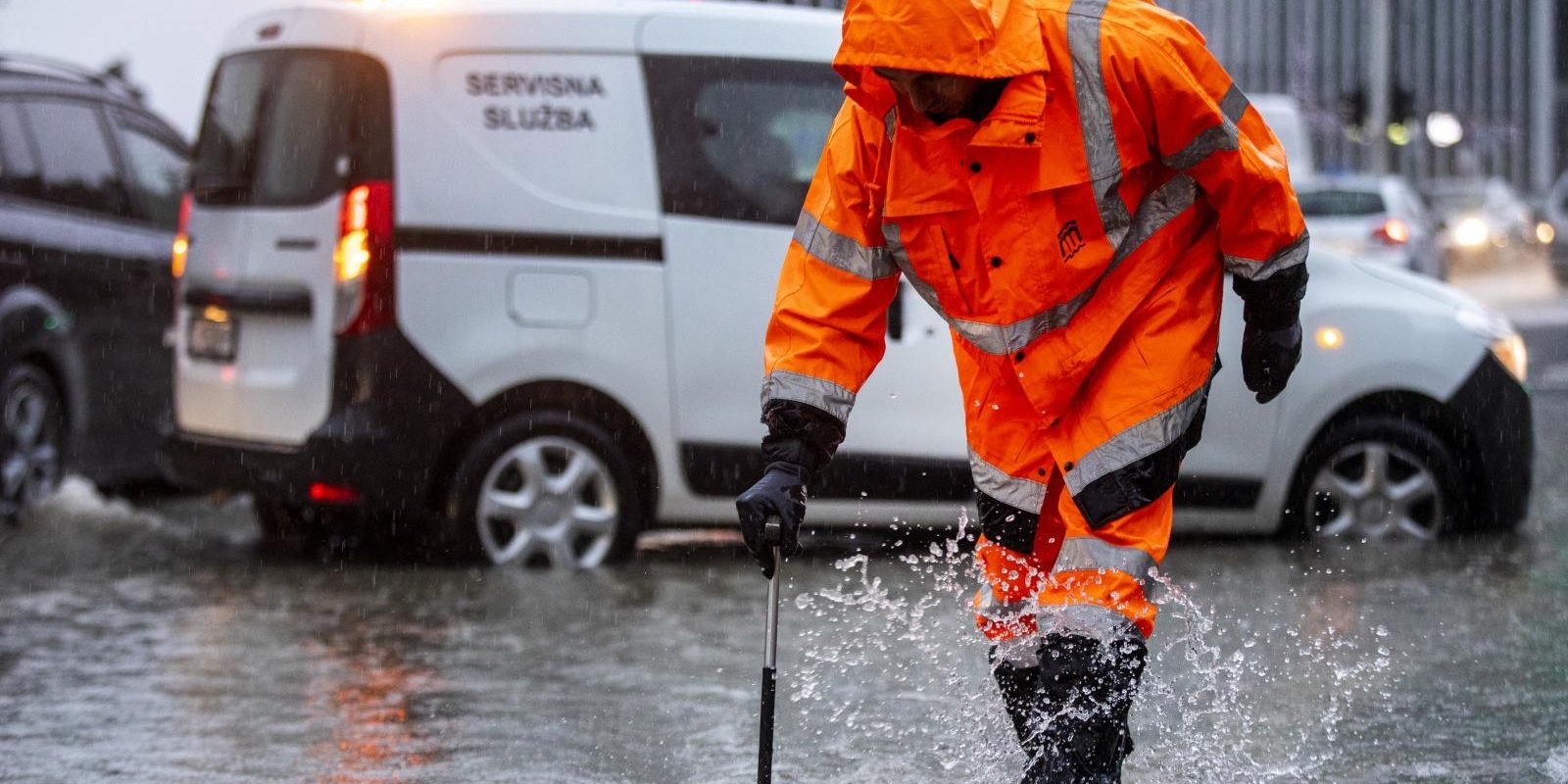 Split: Obilna kiša poplavila splitske prometnice