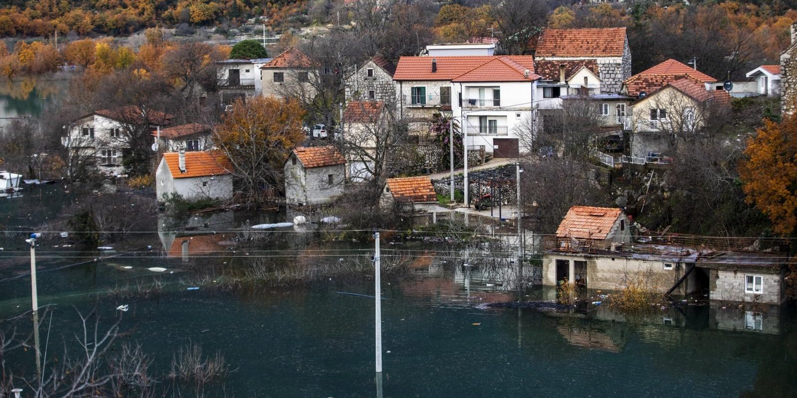 Nastavlja se borba s poplavom u Kokorićima