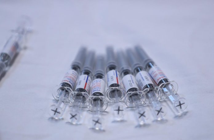 PXL_131120_30829611-696×454