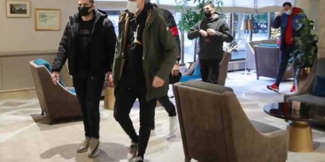 PXL_261220_31271977-696×464