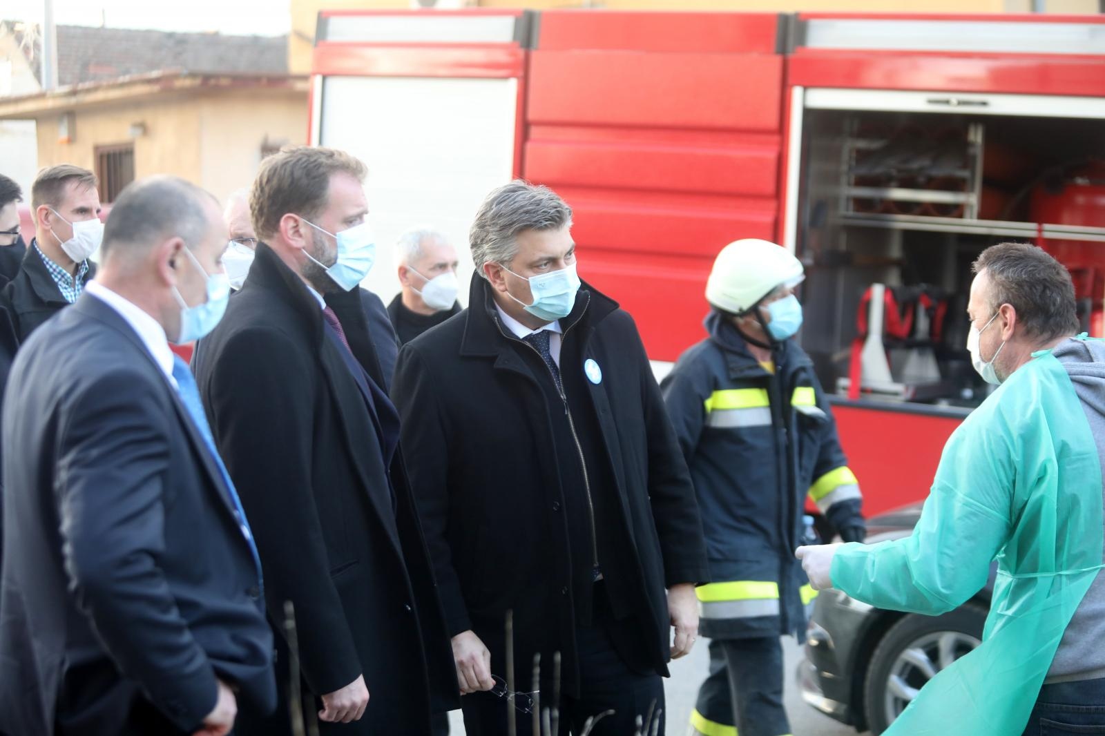 Posljedice razornog potresa u Sisku
