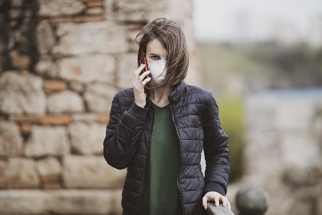 mask-5008652_640