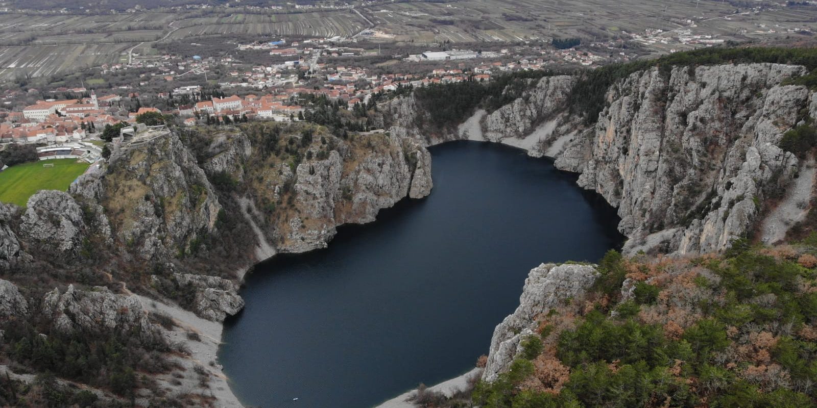 modro jezero