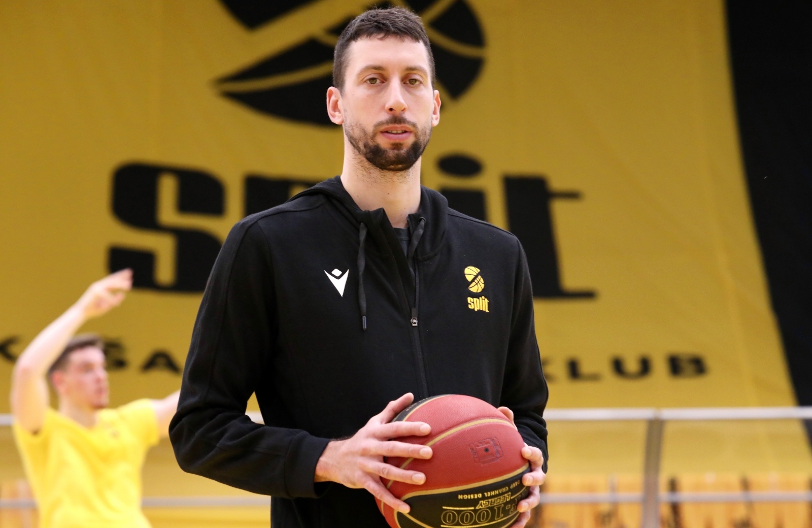 Split: Kapetan hrvatske košarkaške reprezentacije Roko Leni Ukić vratio se u KK Split