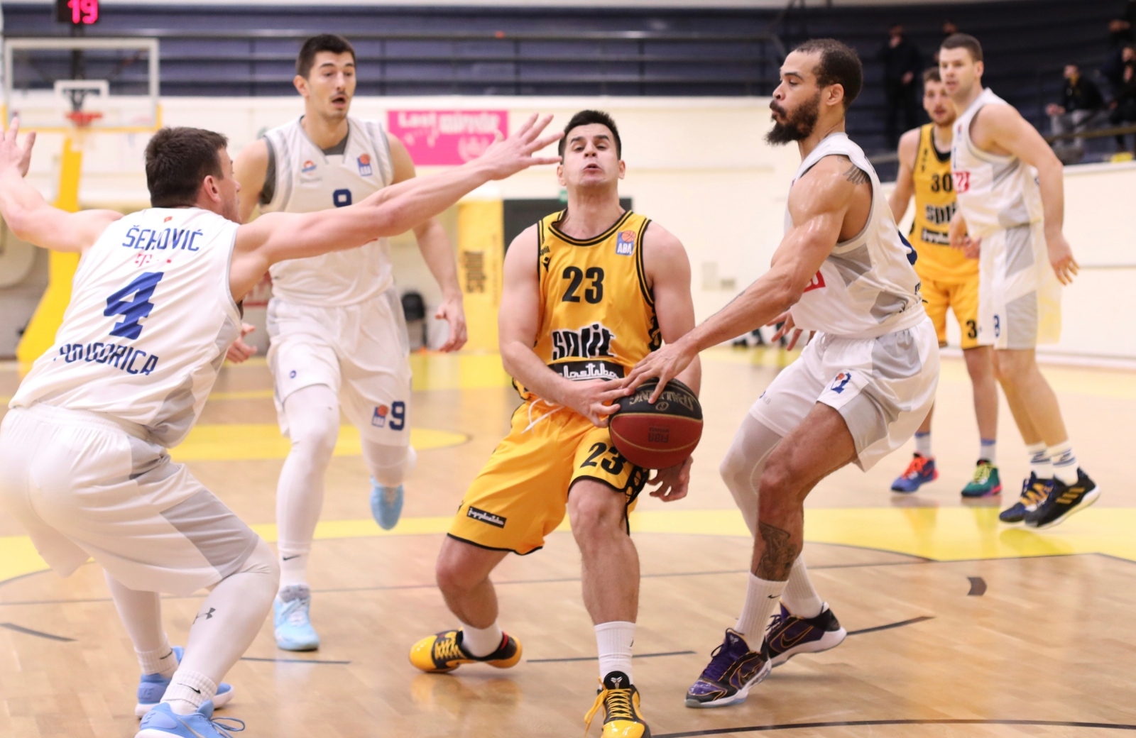 KK Split i KK Budućnost VOLI susreli se u 14. kolu ABA Lige