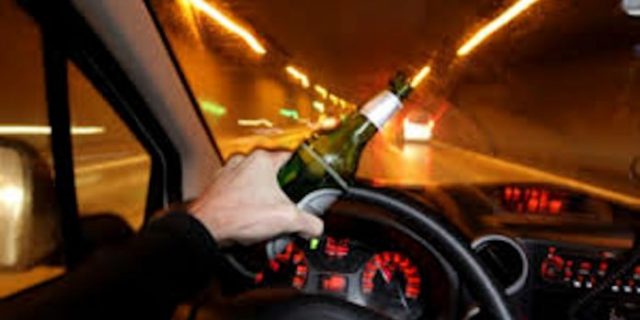 alkohol-vozač-696×382