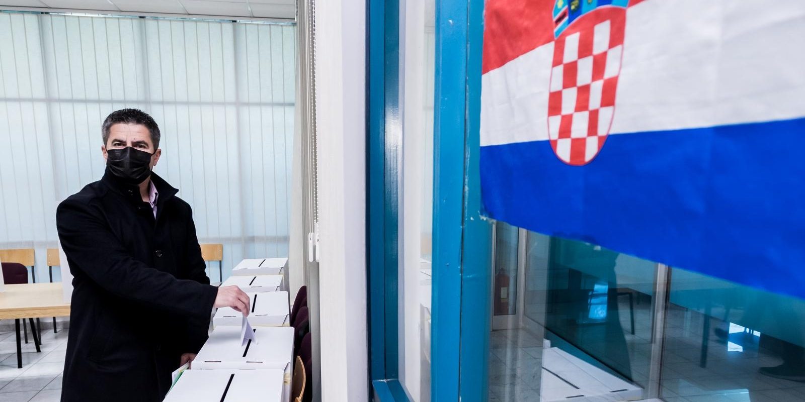 Split: Vice Mihanović glasuje na unutarstranačkim izborima HDZ-a