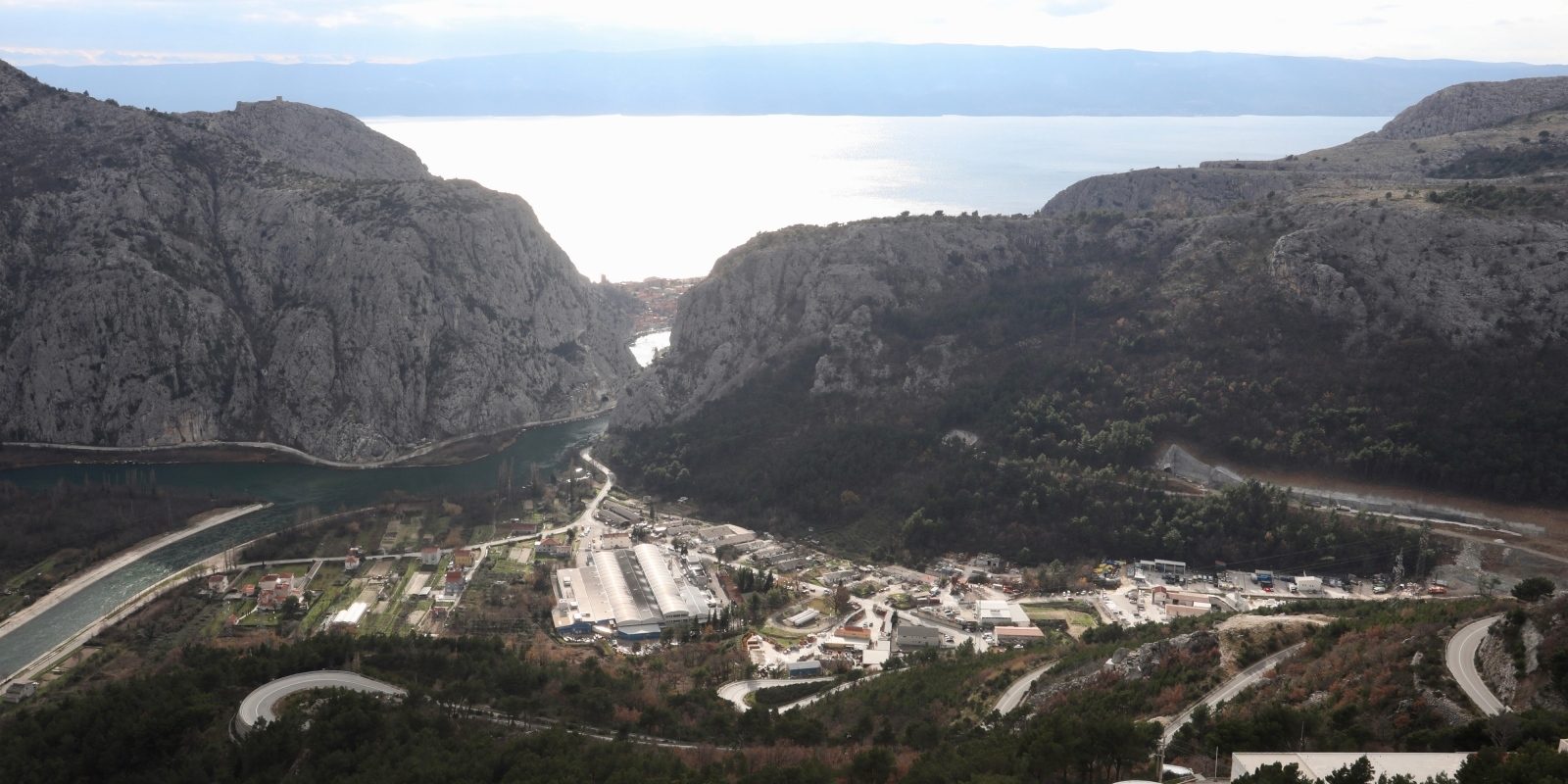 Pogled na gradilište tunela Komorjak sjever na omiškoj zaobilaznici
