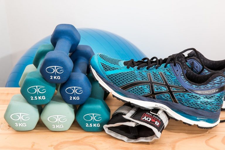 dumbbells-2465478_1280-768×512