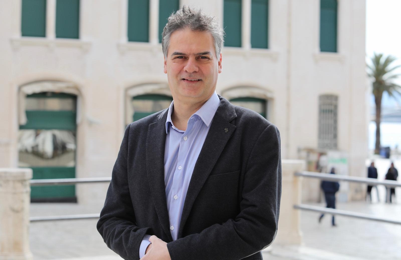 Split: Gradonačelnički kandidat Zdeslav Benzon predstavio svoje zamjenice