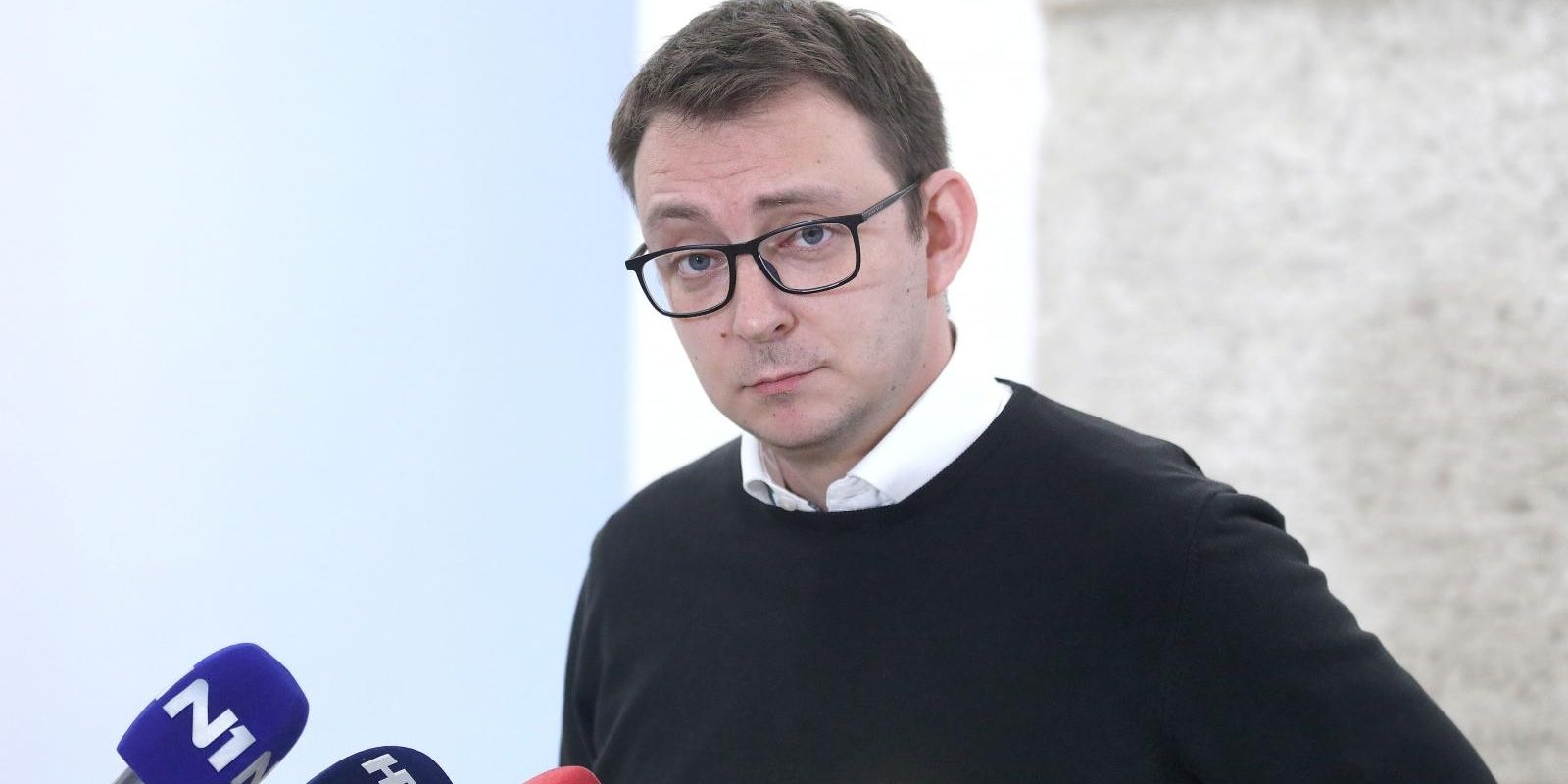 Zagreb: Zastupnik Bojan Glavašević komentirao u Saboru covid dodatak za umirovljenike