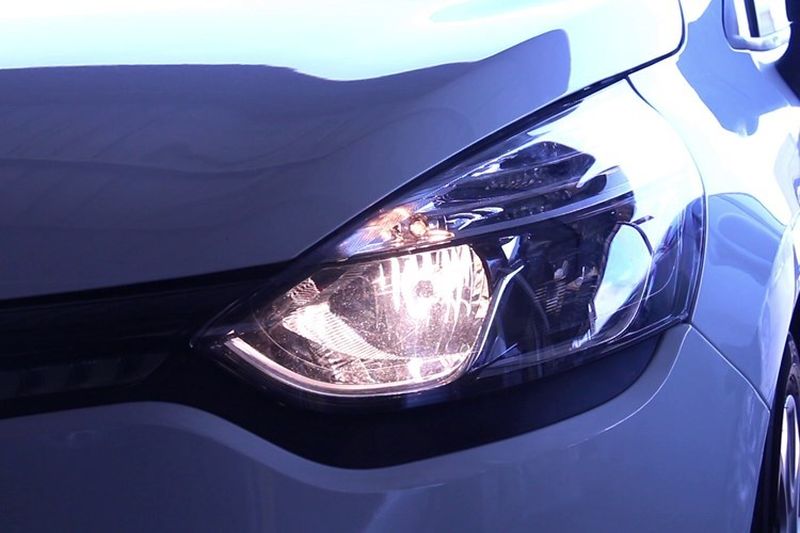automobil-svjetlo