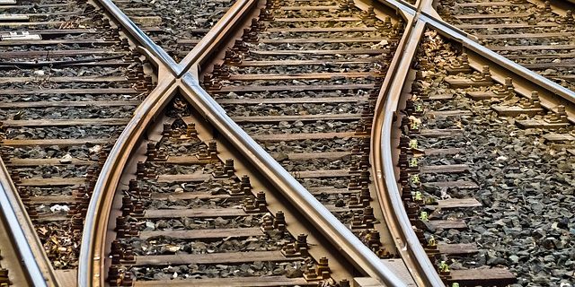 rails-3309912_640