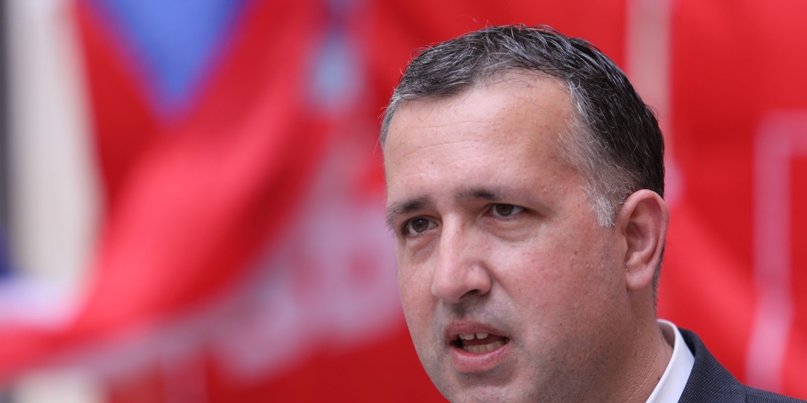 Split: Čelnici splitskog SDP-a i Stranke umirovljenika dijelili su karanfile