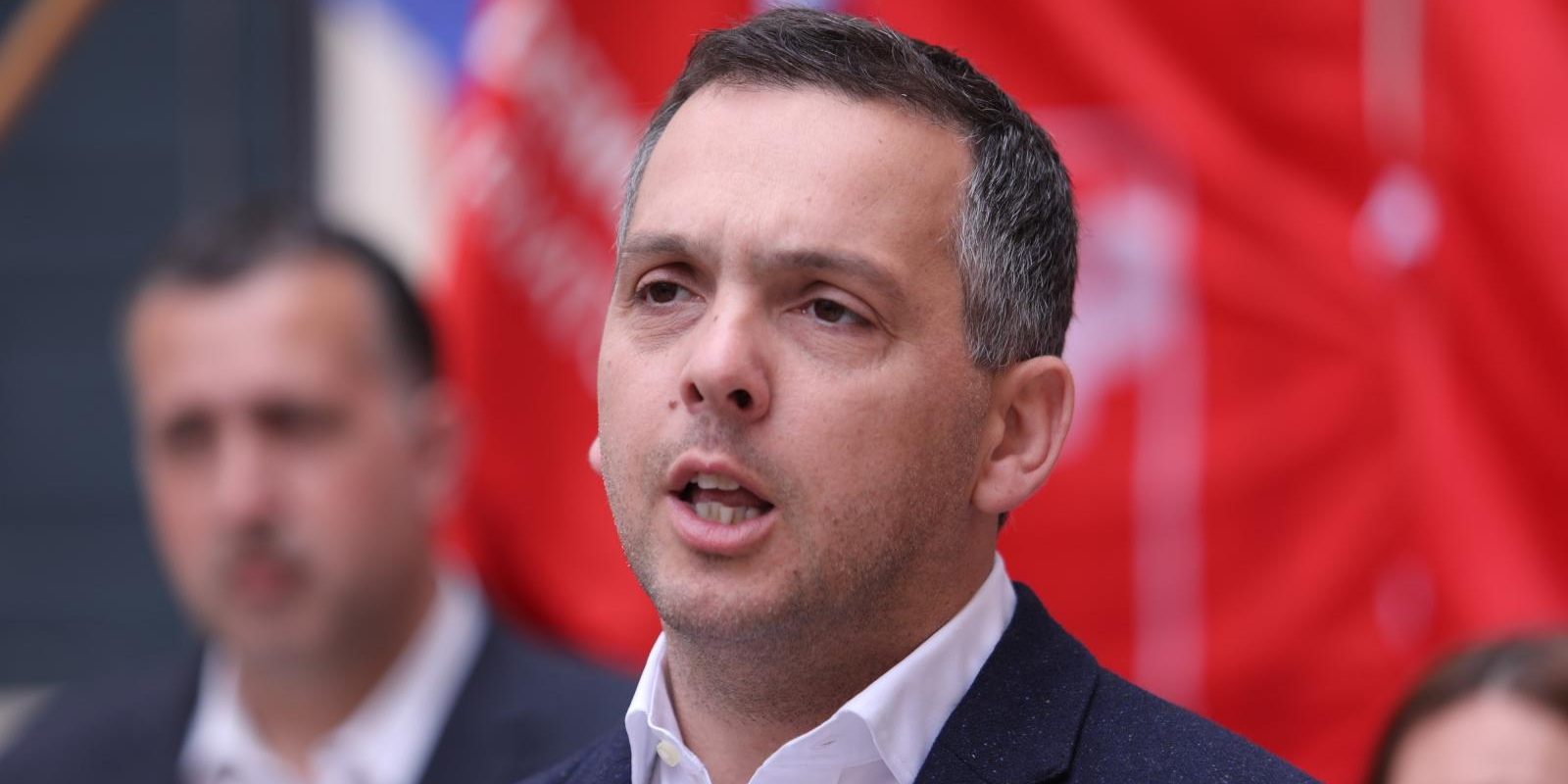 Split: Čelnici splitskog SDP-a i Stranke umirovljenika dijelili su karanfile