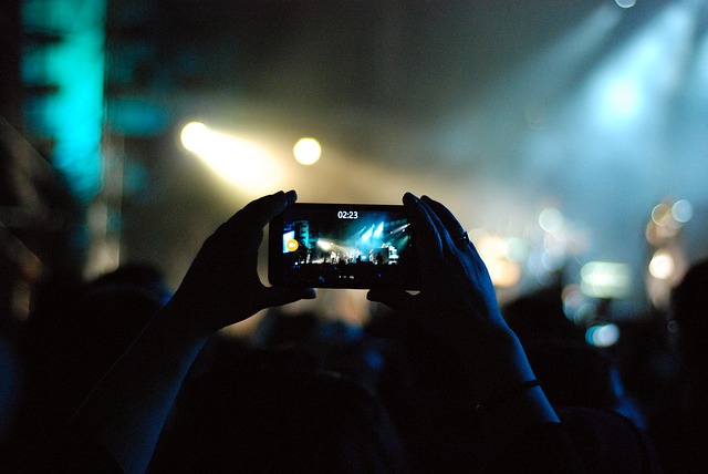 mobile-phone-1845233_640