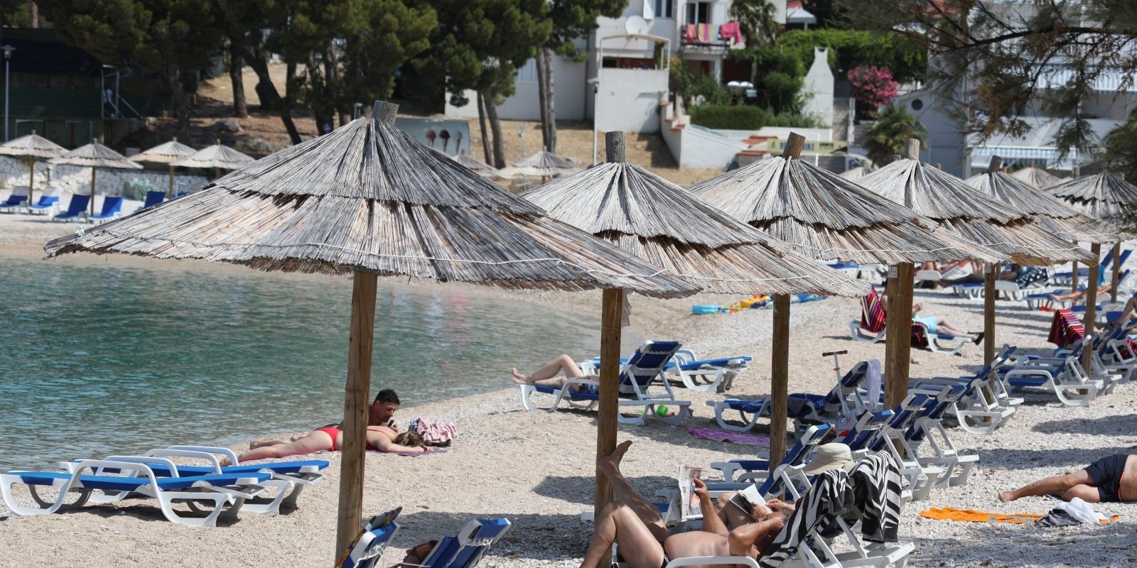 Primošten: Nakon najavljenog toplotnog udara spas je najbolje potražiti u moru