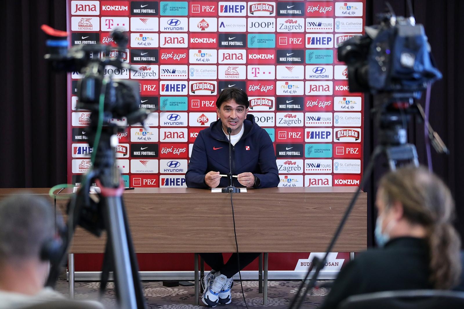 Zagreb: Zlatko Dali?? održao konferenciju za medije povodom okupljanja reprezentacije