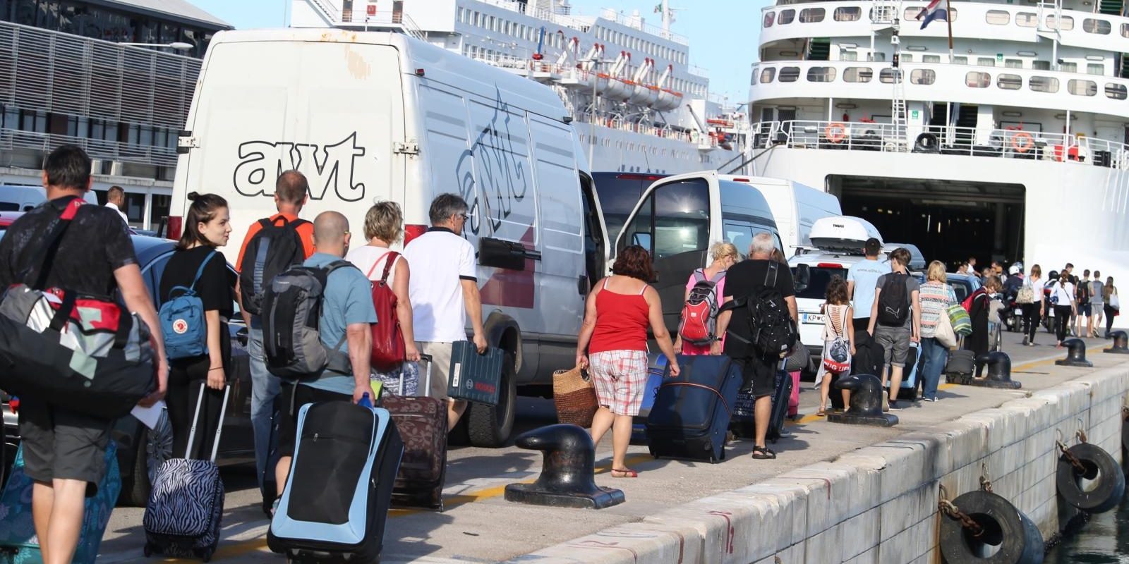 Split: Gužve u trajektnoj luci