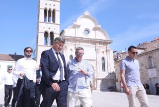 Hvar: Premijer Plenković sastao s hvarskim gradonačelnikom Rikardom Novakom