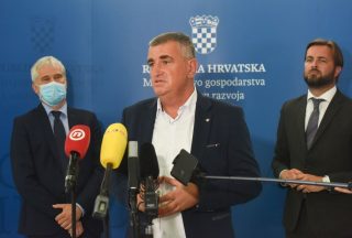 Zagreb: Sastanak ministra Tomislava Ćorića, gradonačelnika Sinja Mire Bulja i generalnog direktora Hrvatskih voda Zorana Đurokovića