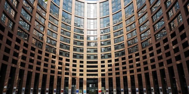 european-parliament-1265254_1280-768×576