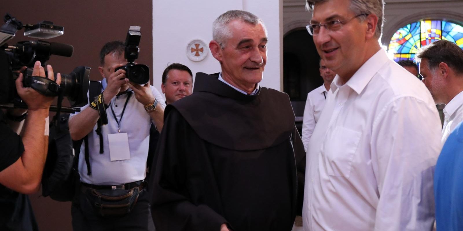 Premijer sa suradnicima obišao Svetište Čudotvorne Gospe Sinjske