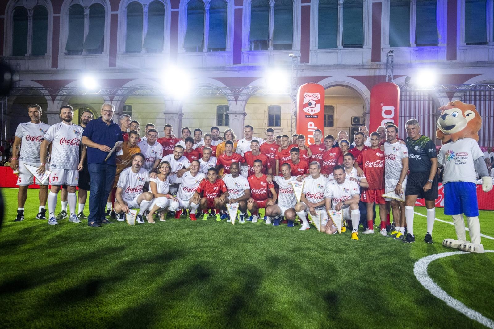 Revijalna utakmica sudionika Igara i svjetskih sportskih zvijezda i dužnosnika