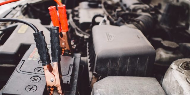 jumper-cables-926308_1280-768×576