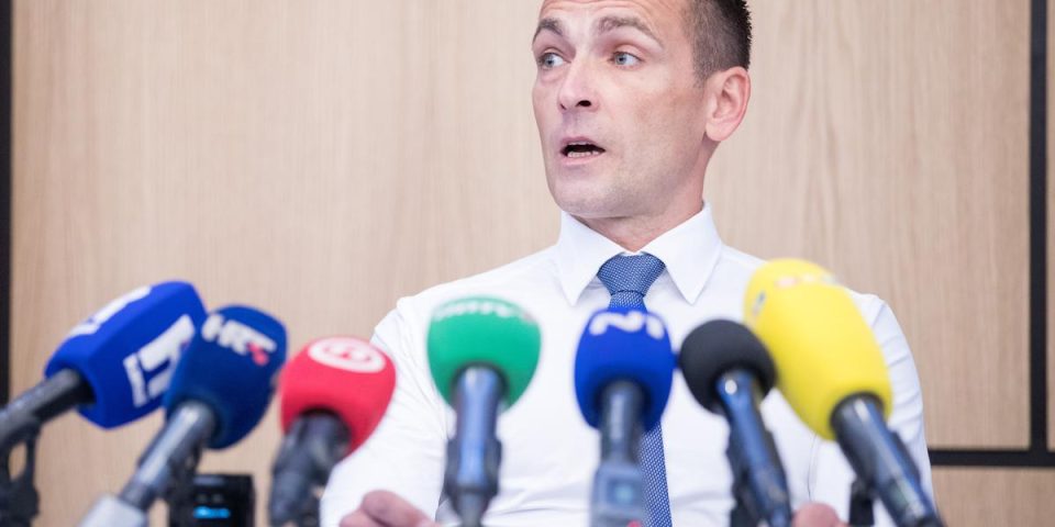 Rijeka: Ivan Bebek održao konferenciju za medije povodom otvaranja disciplinskog postupka HNS-a